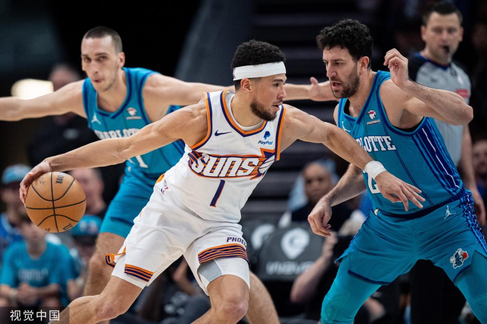 并在防守端 并在防守端